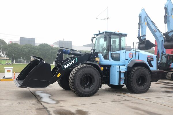 CHARGEUR SANY SW956E