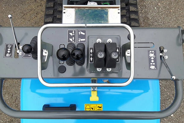 TRANSPORTEUR A CHENILLES MESSERSI TC120D